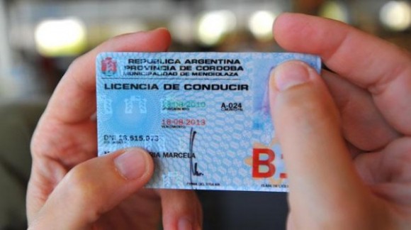 Licencia de conducir provincial. (Foto: LaVoz)