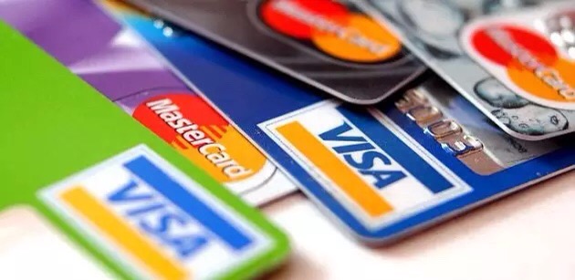 Estaciones de servicio deben recibir tarjetas de débito y crédito